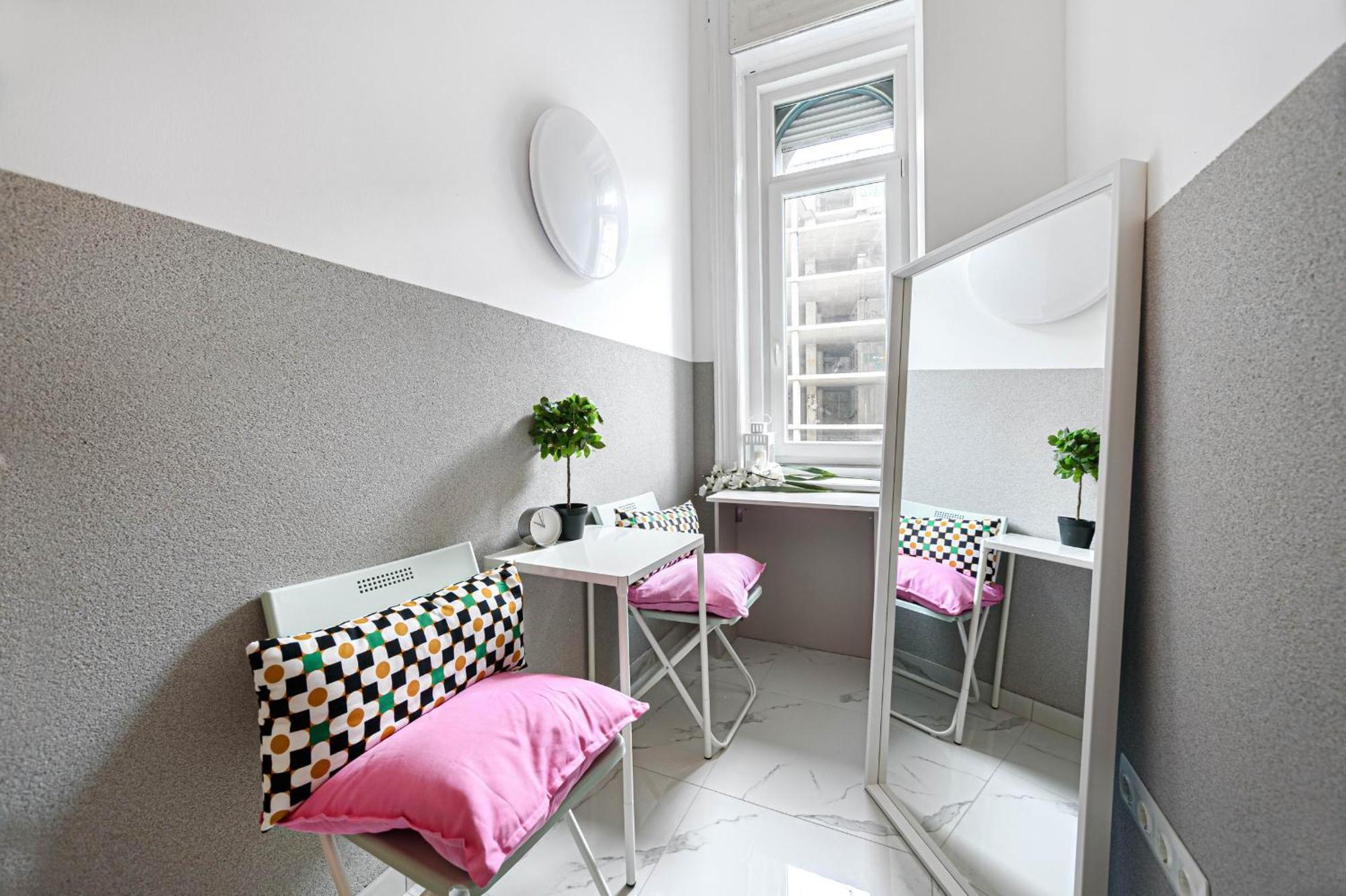 The End Albergue Budapest Exterior foto